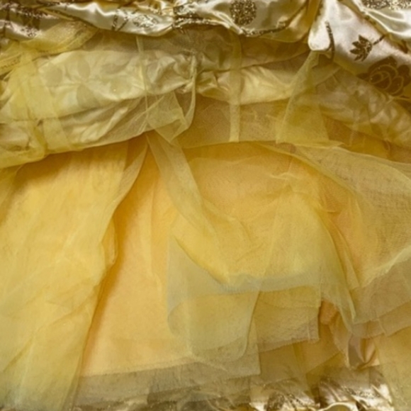 DISNEY PRINCESS BELLE GOWN DISNEY CASTLE COLLECTION - Picture 13 of 14